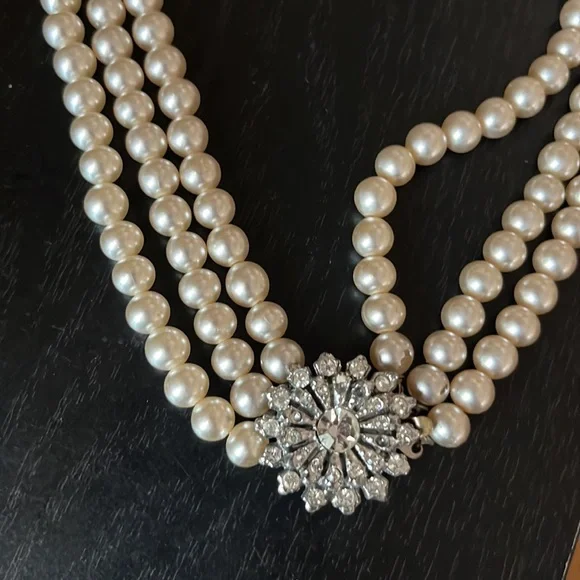 SOLD AT YARDSALE Vintage glass Pearl Japanese costume necklace - Picture 2 of 7